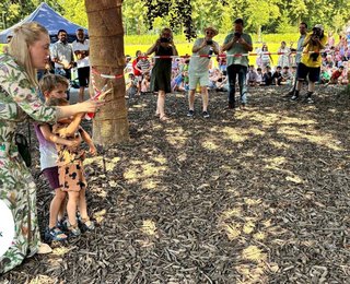 Willem van der Aa-park geopend door wethouder en twee kinderen